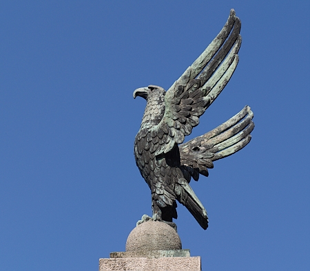 Adler Ehrenmal